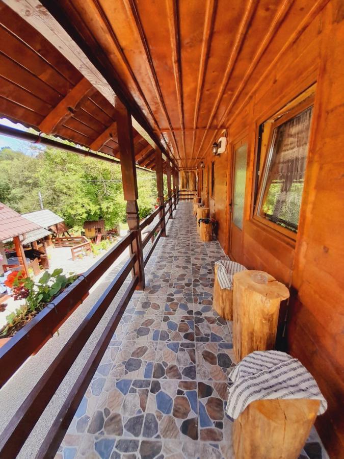 Casa De La Ferma Mariuca Villa Berbesti Luaran gambar