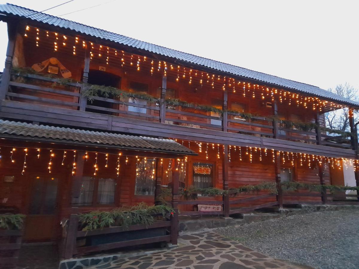Casa De La Ferma Mariuca Villa Berbesti Luaran gambar
