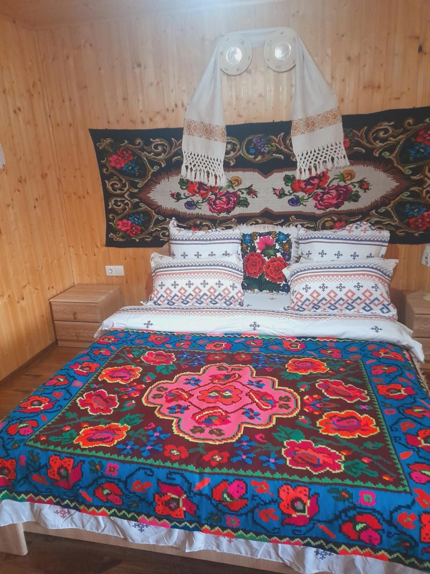 Casa De La Ferma Mariuca Villa Berbesti Bilik gambar